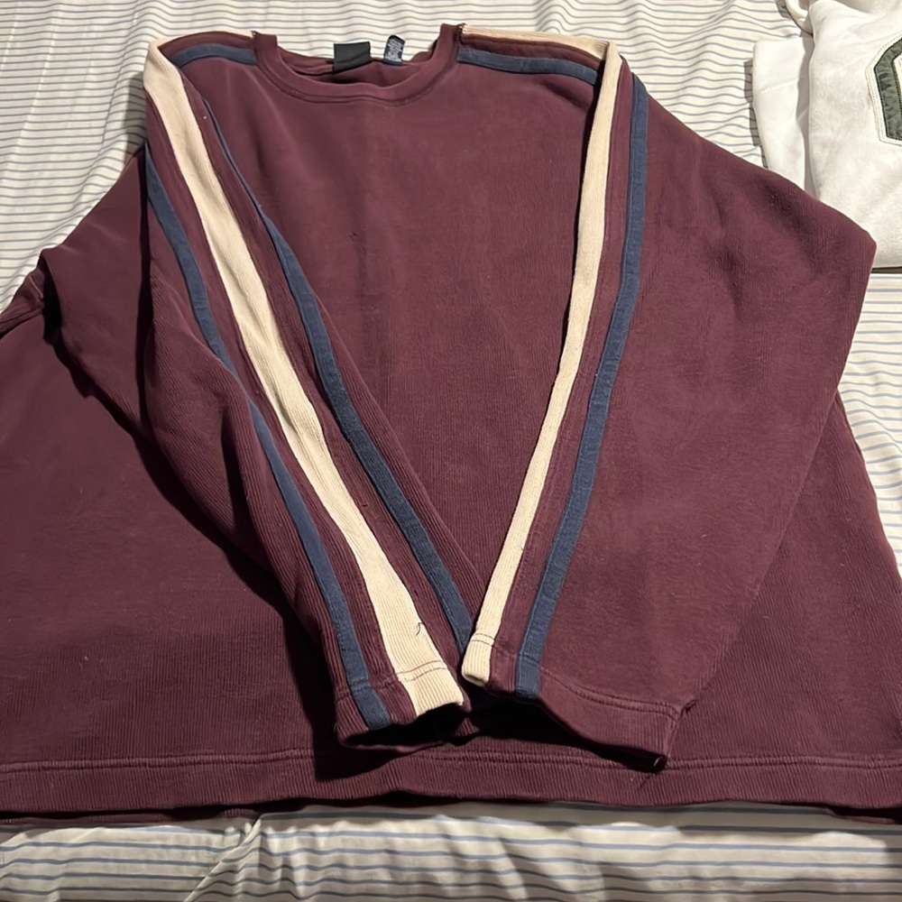 GAP sweatshirt